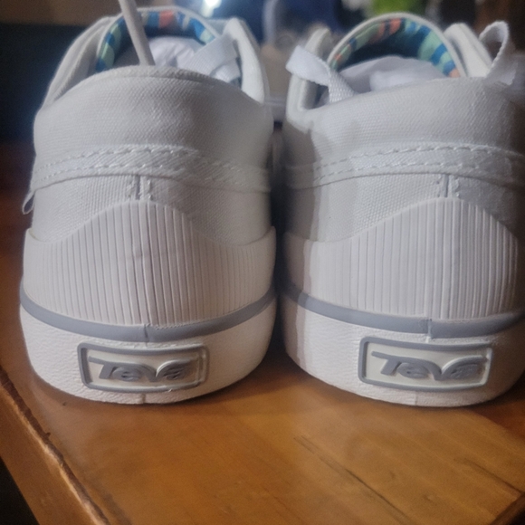 NIB! Teva Women's Freewheel Washed Canvas White Sneaker - Size 7 - Picture 3 of 14